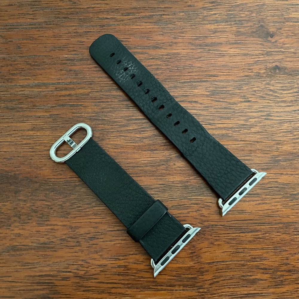 Genuine Apple Watch Classic Buckle Band Black 38/40/41mm